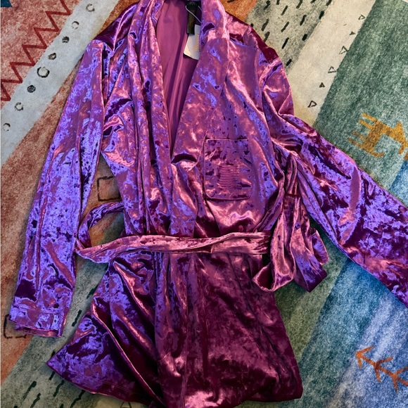 Purple Velvet Savage X Fenty ***MEN//WOMEN*** Robe Size Small UNISEX - Picture 5 of 7